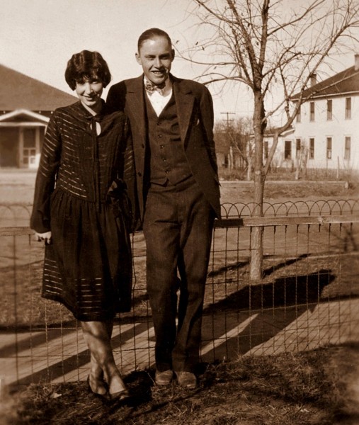 1927-2-6 Austa Parker and Rudi, February 6, 1927